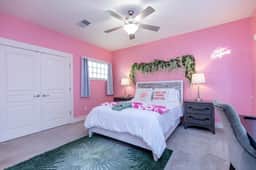 3-Story Nashville Condo | Free Parking | Sleeps 8