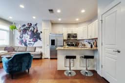 Dreamscape West End | King Beds | Free Garage | Near Music Row