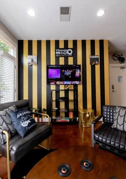 Johnny Cash Themed Condo | Walk to Music Row & Vandy | Private Garage & Balcony