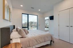Luxury Riverfront 3BR | Walk to Nissan Stadium & Broadway | Private Garage