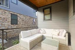 Modern 4BR East Nash | Arcade + 2 Decks | 2 Kings