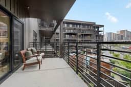 Prime Location: Downtown Nashville, Pool, Walk to Broadway