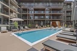 Prime Location: Downtown Nashville, Pool, Walk to Broadway