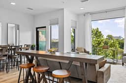 River View 2-Bedroom Apartment with Free Garage Parking