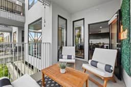 River View 2-Bedroom Apartment with Free Garage Parking