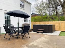 The Playhouse: 4BR Nashville Home with Spa, Basketball & Games