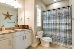 Walk to Vanderbilt: 3-Story Townhome w/ Garage