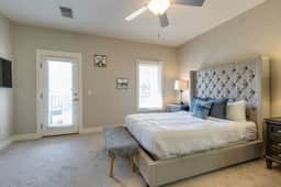Walk to Vanderbilt: 3-Story Townhome w/ Garage