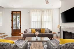 Spacious 4BR Group Retreat | Near Downtown & Germantown | Sleeps 10 - Image 3