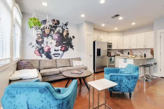 Dreamscape West End | King Beds | Free Garage | Near Music Row - Image 1