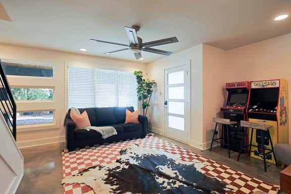 Modern 4BR East Nash | Arcade + 2 Decks | 2 Kings - Image 1