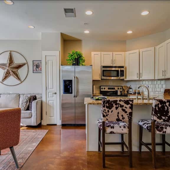 Walk to Vanderbilt: 3-Story Townhome w/ Private Garage - Image 1