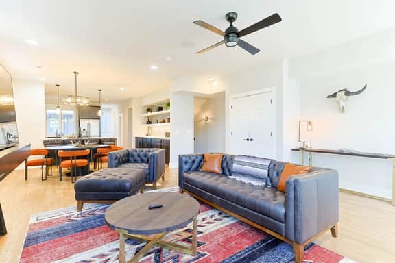 3 King Beds | 3 Min to Stadium | Games & Garage