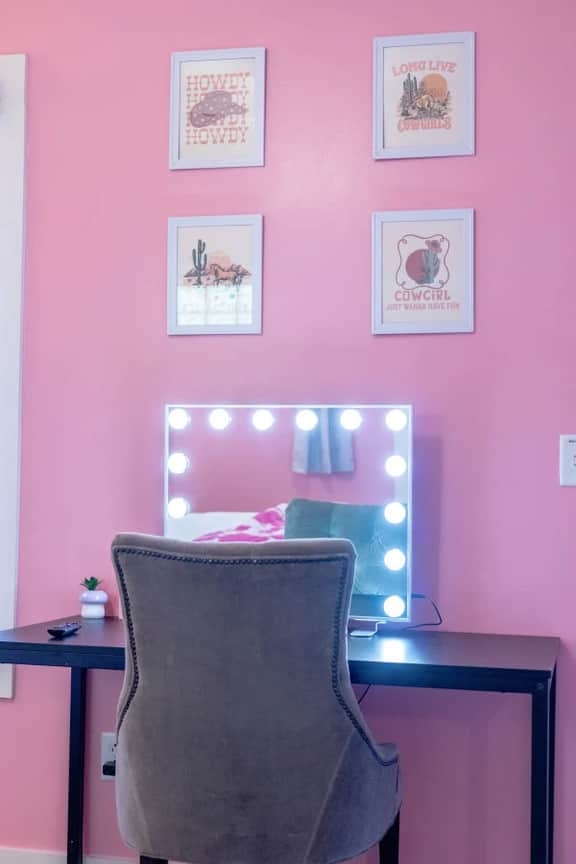 3-Story Nashville Condo | Free Parking | Sleeps 8