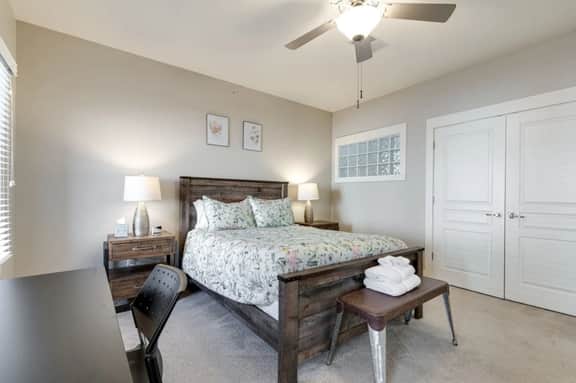 3-Story West End Condo | Free Garage Parking | Near Vanderbilt Medical