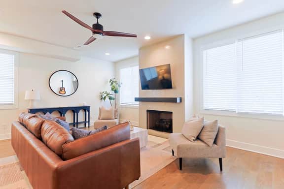 5 Points | 2 King Suites | Wet Bar + Dual Decks