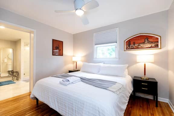 Casa Azul - Boutique 3BR Ranch with Hot Tub & King Beds