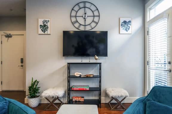 Dreamscape West End | King Beds | Free Garage | Near Music Row