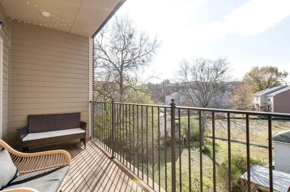 Walk to Vanderbilt: 3-Story Townhome w/ Garage