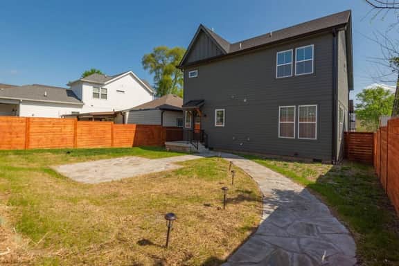 Spacious 4BR Group Retreat | Near Downtown & Germantown | Sleeps 10