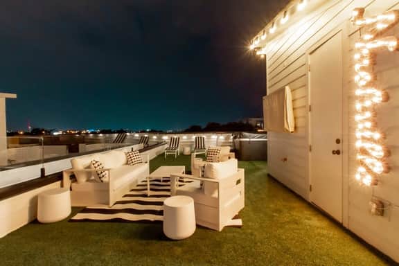 Playmate Lounge - Rooftop Hot Tub Game Room! - Image 3