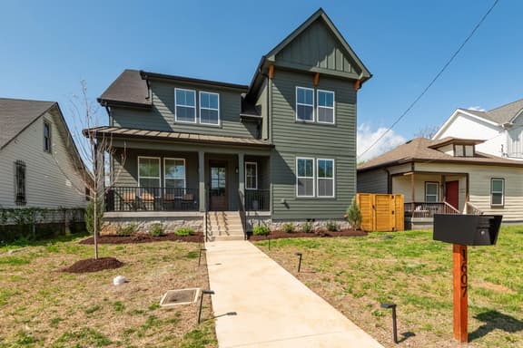 Spacious 4BR Group Retreat | Near Downtown & Germantown | Sleeps 10 - Image 1