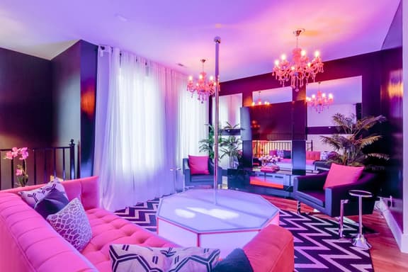 Playmate Lounge - Rooftop Hot Tub Game Room! - Image 1